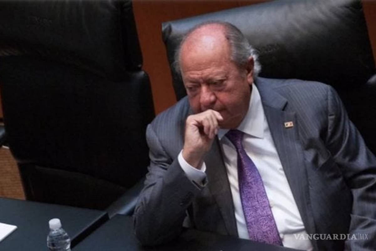 Romero Deschamps presenta un amparo contra el bloqueo de sus cuentas bancarias