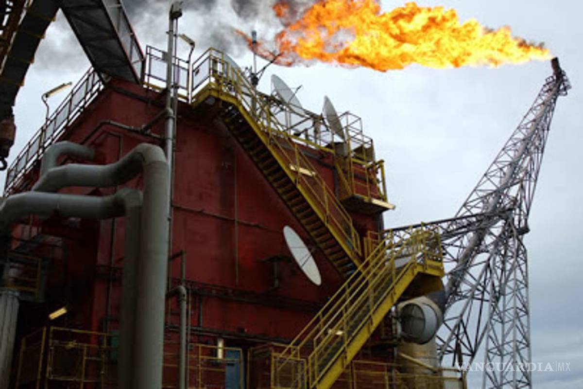 El precio del petróleo Brent sube a más de 31 dólares por barril por primera vez desde el pasado 14 de abril