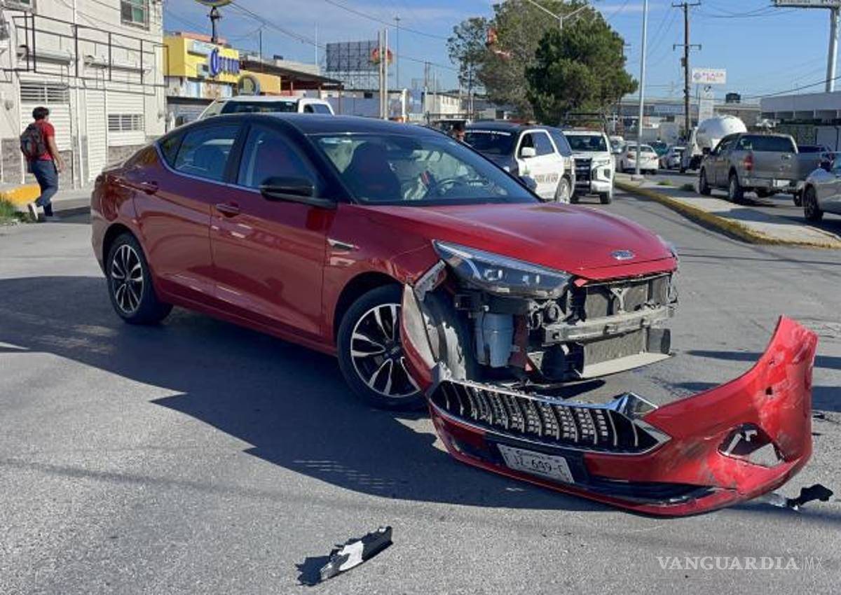 $!Los hechos tuvieron lugar en el cruce de Eulalio Gutiérrez y Alfalfa, en la colonia Praderas, al oriente de Saltillo.