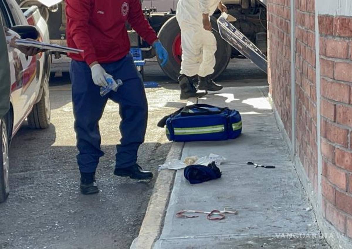 $!La Agencia de Investigación Criminal acudió tanto al lugar de la agresión como al hospital para integrar la carpeta de investigación y recabar las declaraciones correspondientes.