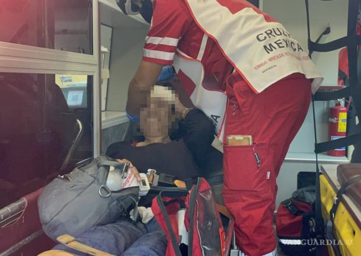 $!Norma ¨N¨, de 54 años, fue trasladada al Hospital General para atención médica.