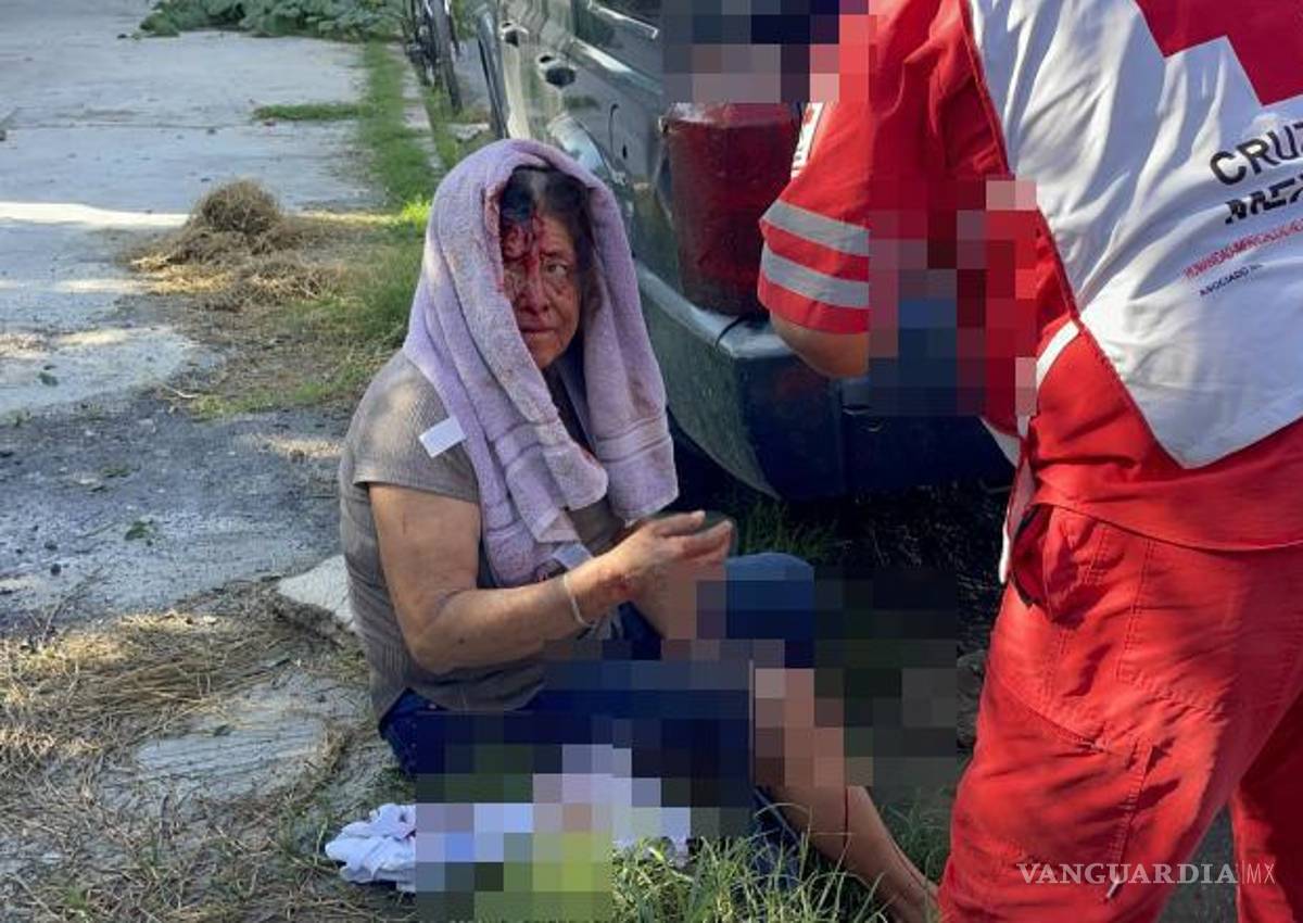 $!La mujer fue trasladada al Hospital General para valoración médica.