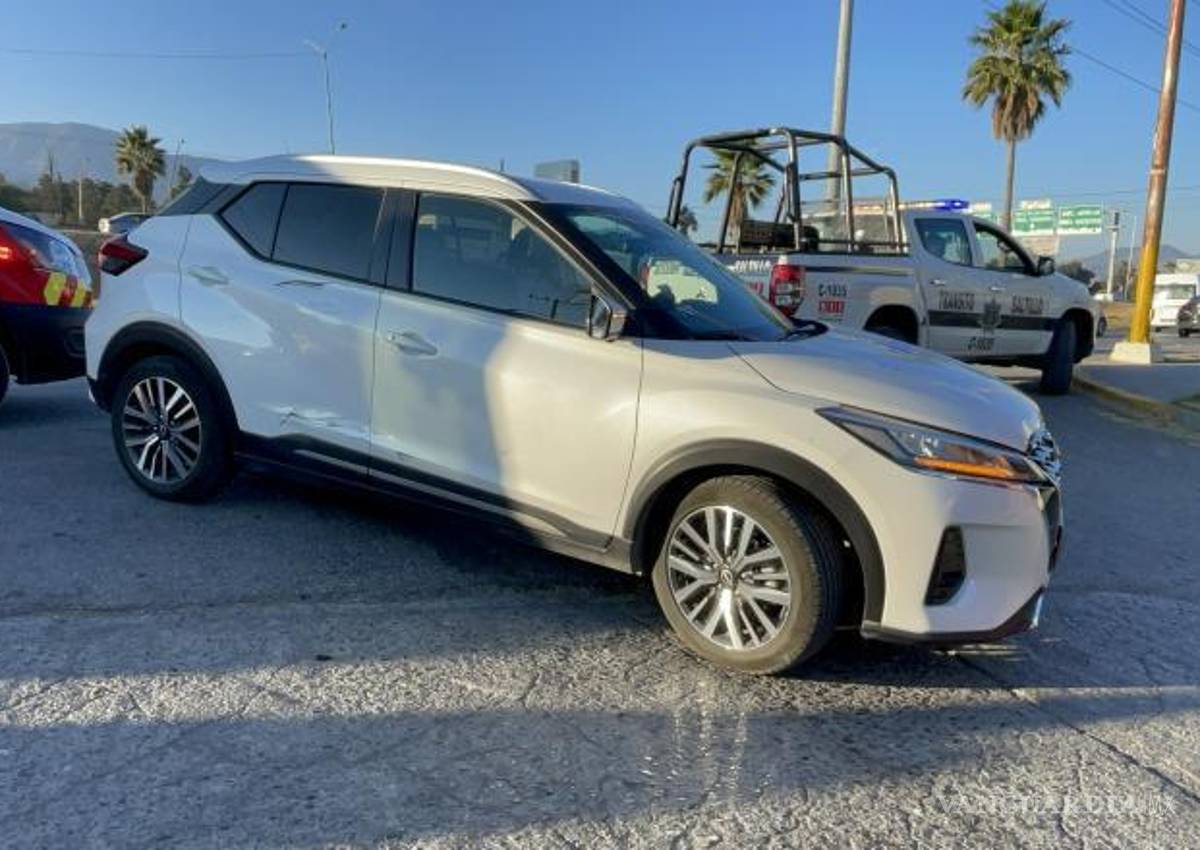 $!Elementos de la Policía Municipal acudieron al lugar para controlar la situación.