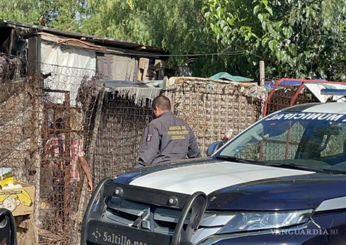 $!El cuerpo fue trasladado al Semefo, donde se practicará la necropsia que confirmará la causa de la muerte.