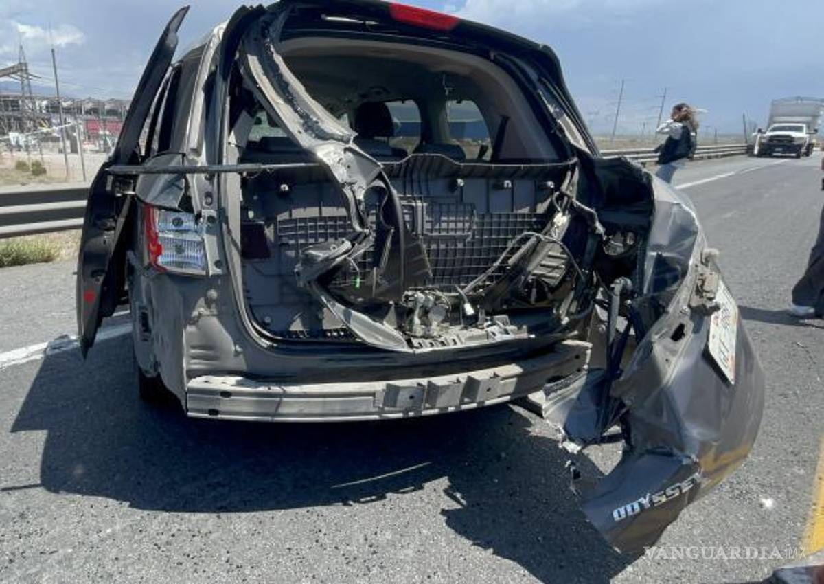 $!Elementos de la Guardia Nacional acudieron al sitio del accidente para realizar el peritaje y coordinar el flujo vehicular.