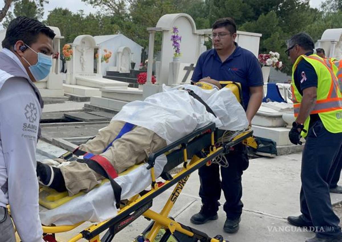 $!Tras ser extraído, el joven fue trasladado al Hospital General, donde quedó bajo observación médica por las lesiones sufridas.