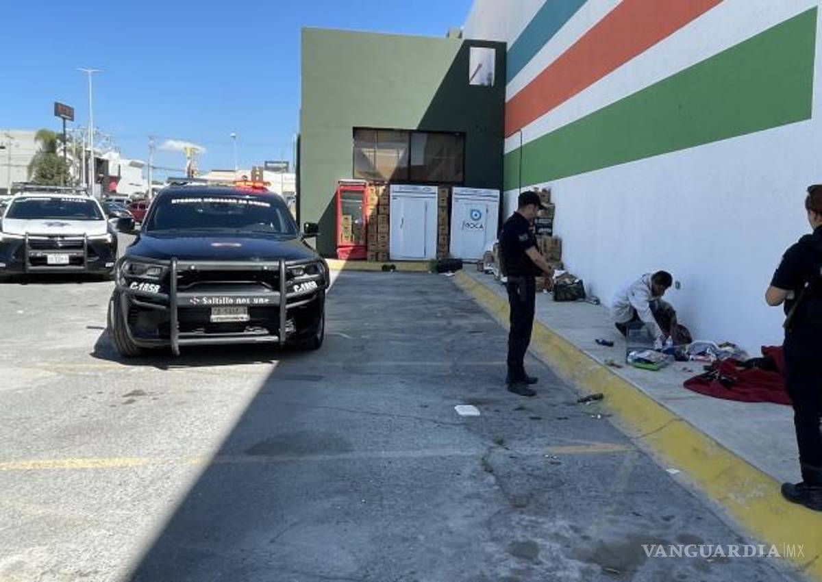 $!Autoridades revisaron sus pertenencias sin encontrar objetos ilícitos.