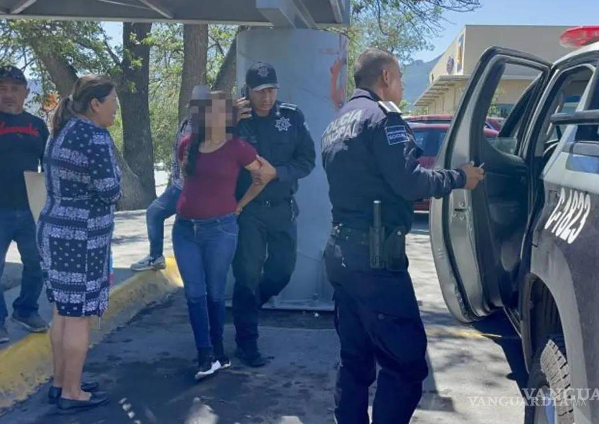 $!Hace apenas unas semanas, una mujer intentó lanzarse desde un puente peatonal, pero dos ciudadanos la disuadieron.