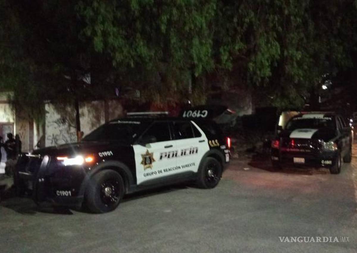 $!Policías resguardaron la zona mientras continúan con el operativo en Saltillo.