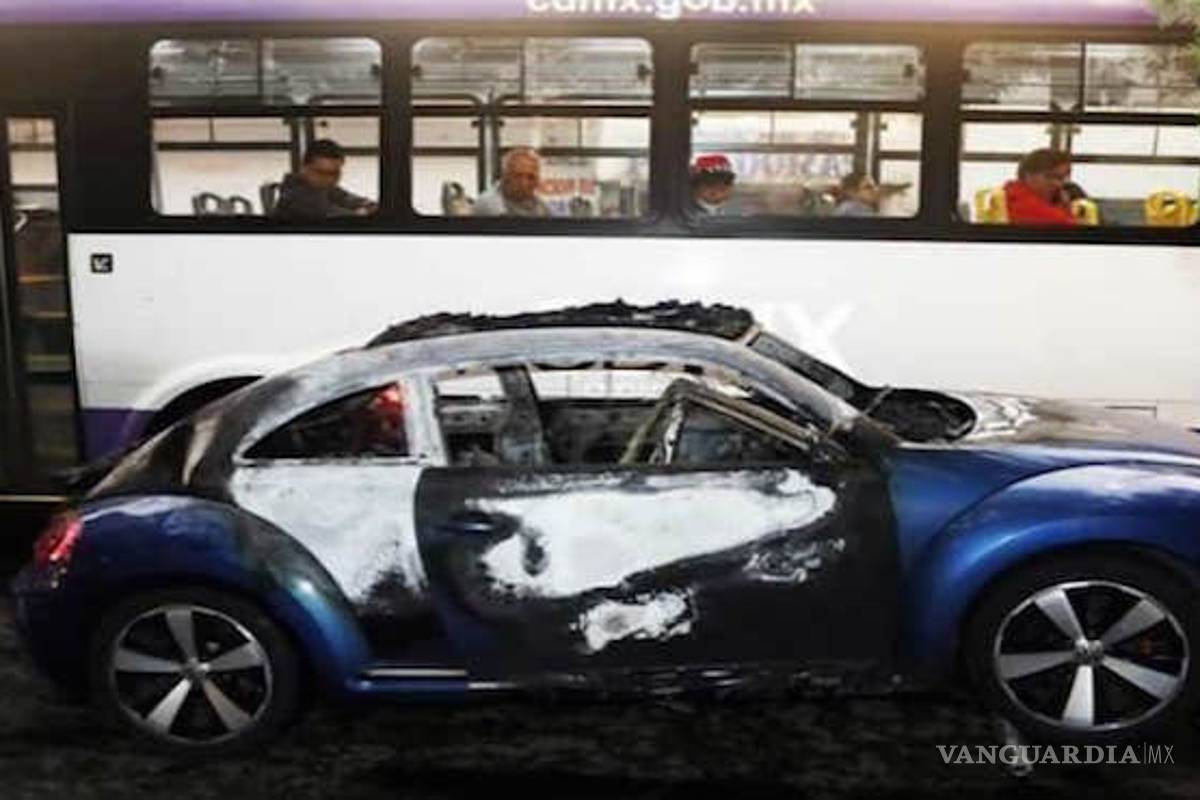 Dos hombres calcinados son hallados dentro de la cajuela de un auto en Xochimilco, CdMx