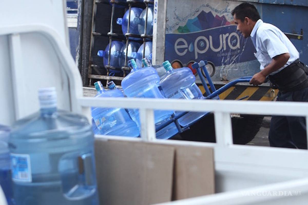 Se dispara 32% el consumo de agua embotellada en México