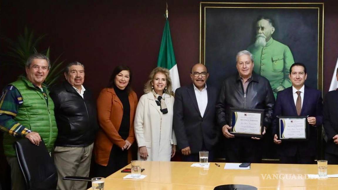 $!Durante el evento, el presidente del Comité Internacional de Ciudades Hermanas, Jesús Jiménez Álvarez, presentó un informe sobre las actividades realizadas en el marco de la relación entre Saltillo y Austin.