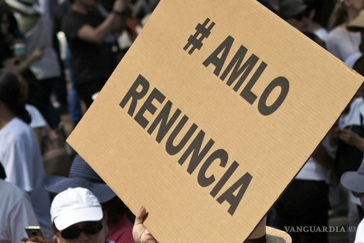 #RenunciaAMLO es tendencia tras los feminicidios de Fátima e Ingrid... feministas continúan con protestas en Palacio Nacional