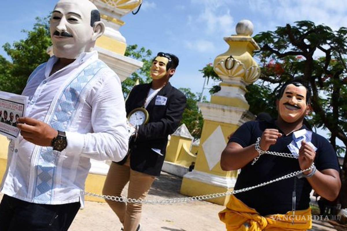 The Economist compara a AMLO con Cantinflas por consulta de juicio a expresidentes