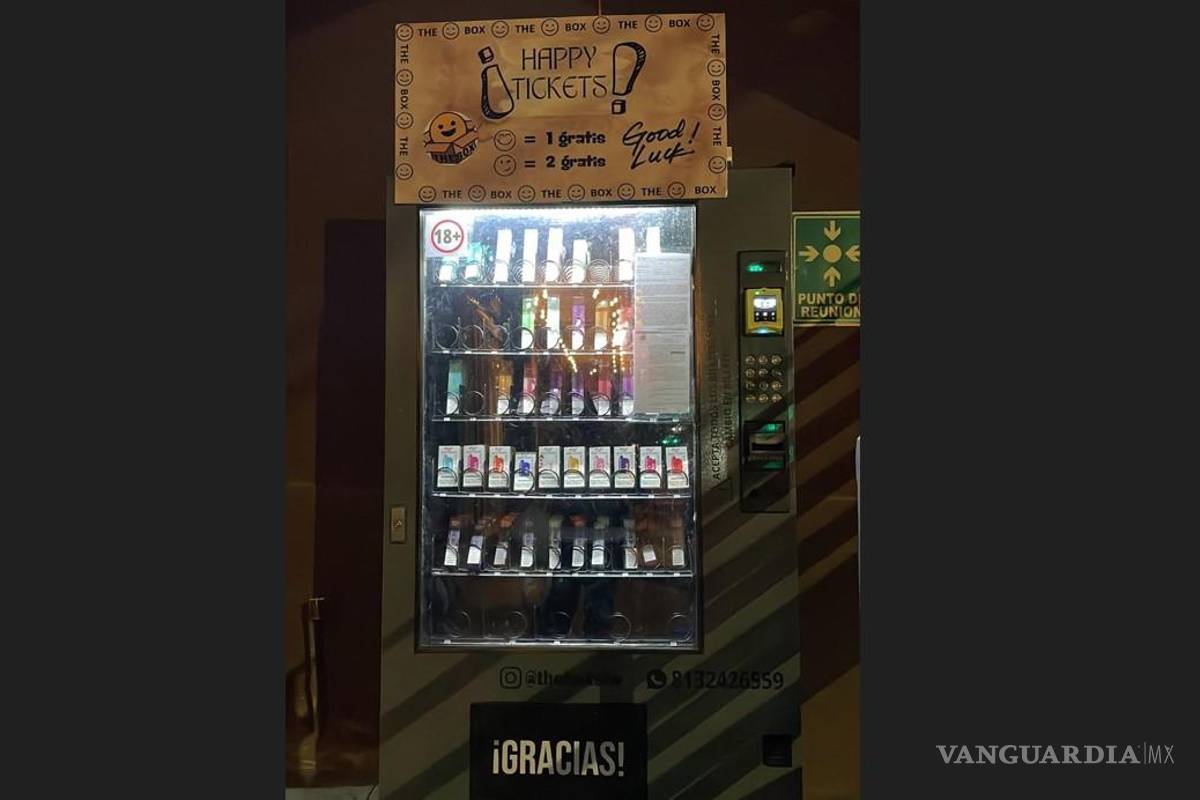 Como si fueran dulces, instalan máquinas expendedoras de vapeadores en bulevar al norte de Saltillo