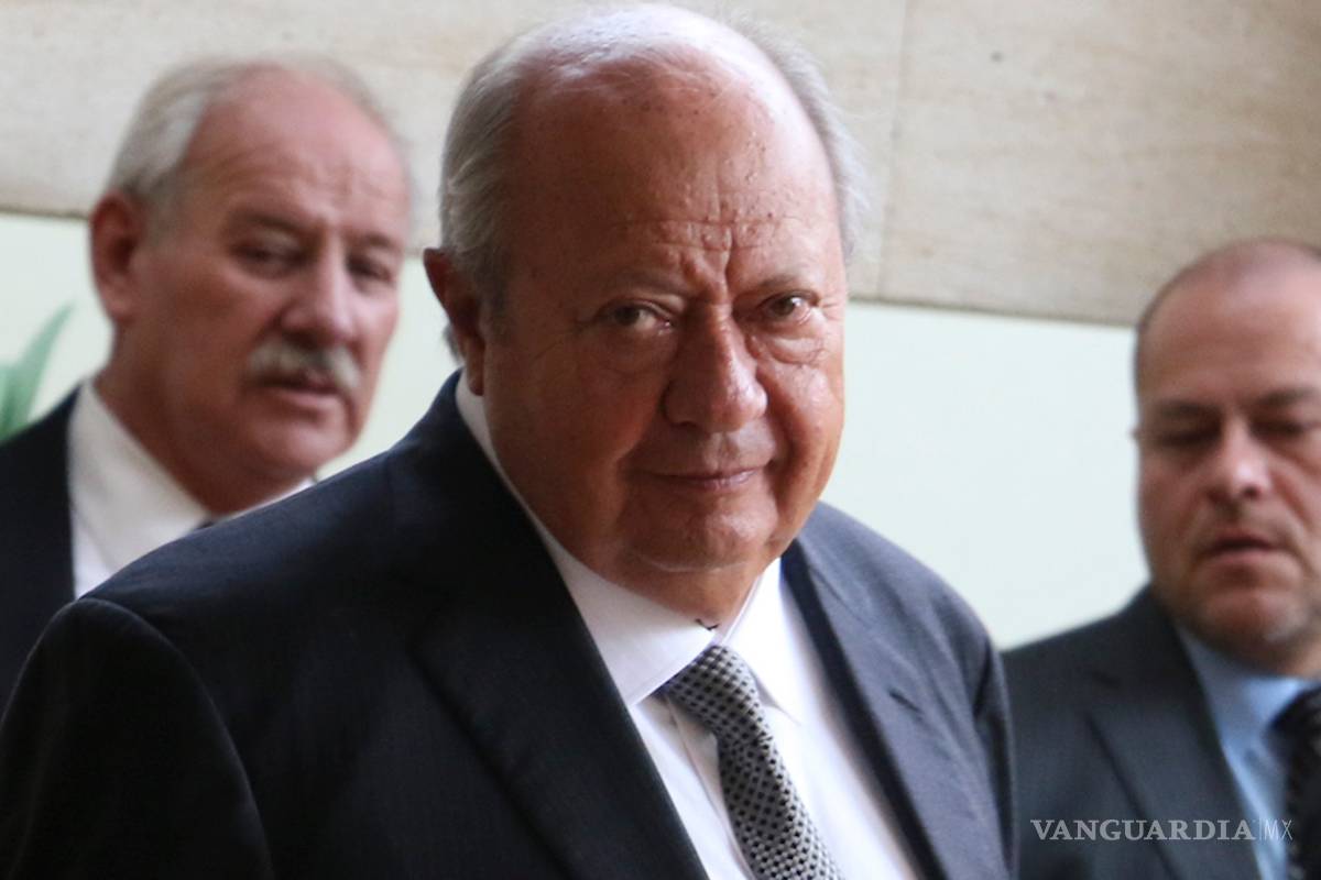 $!Romero Deschamps tiene varias denuncias, pero ninguna orden de aprehensión: FGR