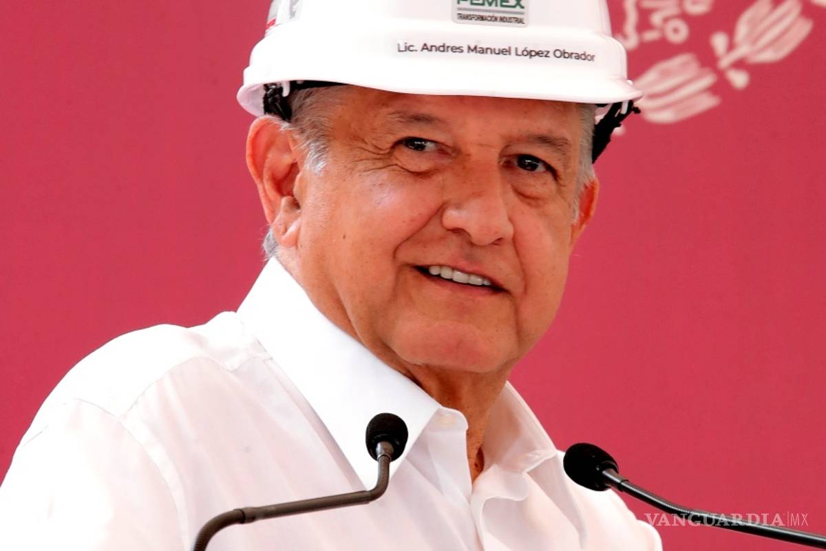 Se busca rehabilitar 6 refinerías para ser autosuficientes en combustibles: AMLO