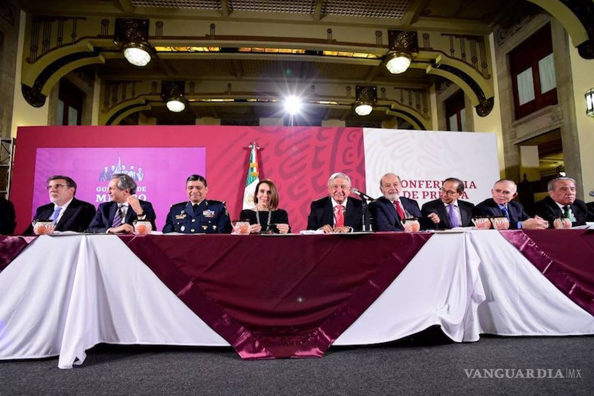 En cena con empresarios, AMLO logra colocar 2 millones de 'cachitos' por mil 500 mdp