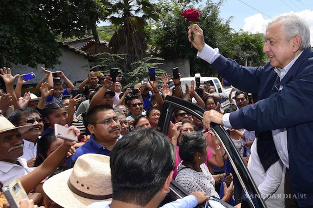 The Economist: AMLO usa campaña anticorrupción para “cazar a sus adversarios y acumular poder“