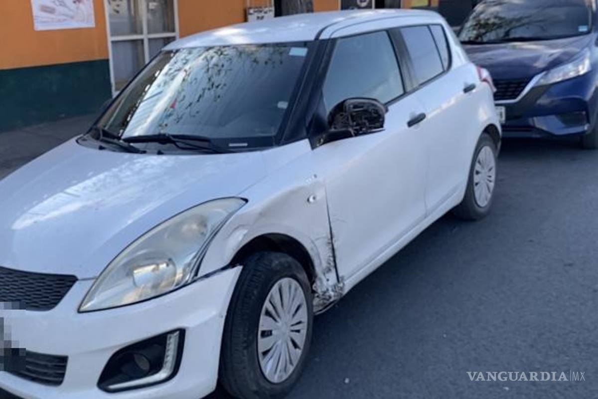 $!El Suzuki Swift fue señalado como responsable del accidente en la avenida Luxemburgo tras no respetar el alto obligatorio.
