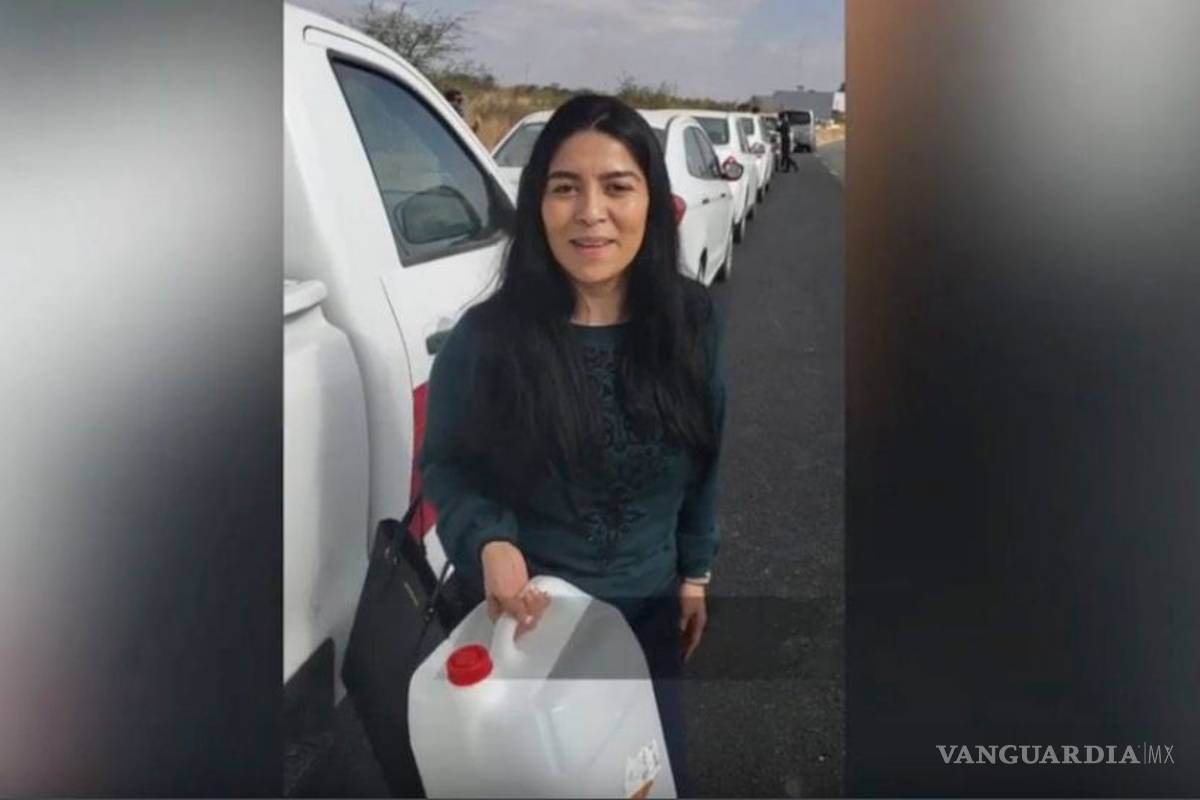 #LadyGarrafas reclama desabasto de gasolina a AMLO y se hace viral