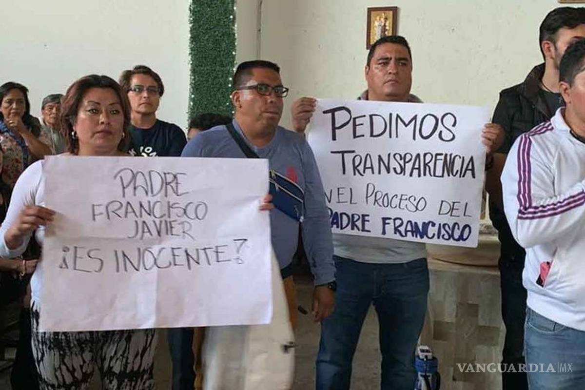 Feligreses peregrinan en apoyo al cura Francisco, acusado del crimen de Leonardo Avendaño