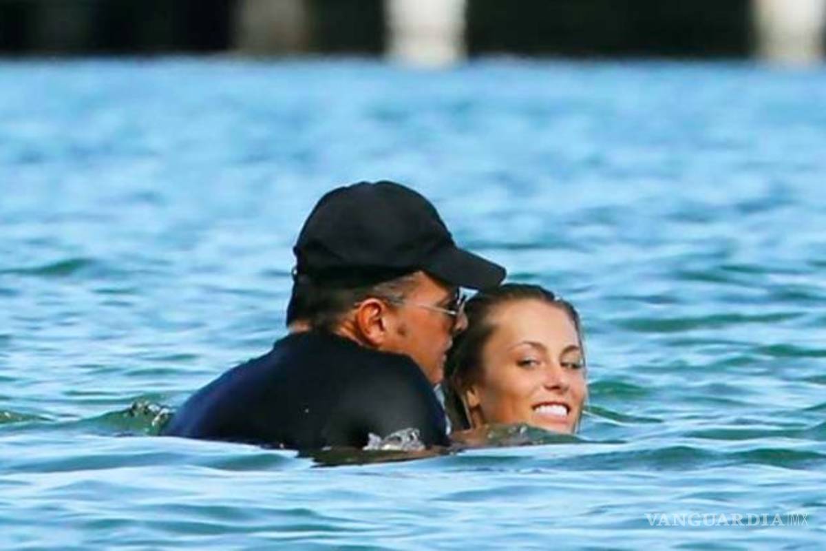 Captan a Luis Miguel &quot;teniendo sexo&quot; en la playa