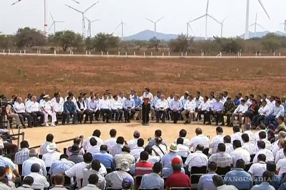 Peña Nieto inaugura Central Eólica en Oaxaca