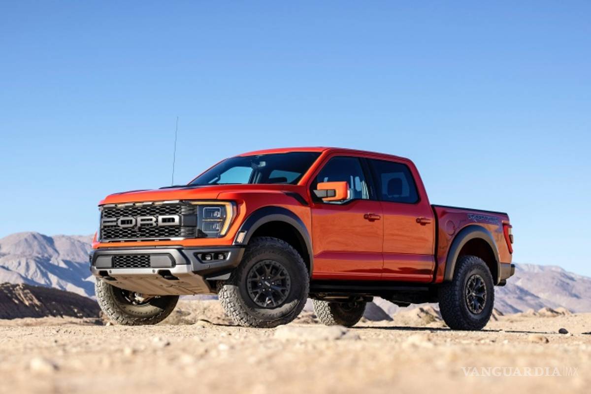 Ford inicia la actualización del software de autos por internet