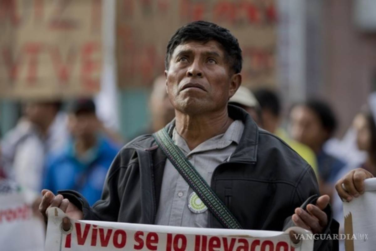 Padres de los 43 de Ayotzinapa padecen diabetes y ansiedad a cuatro años de su desaparición