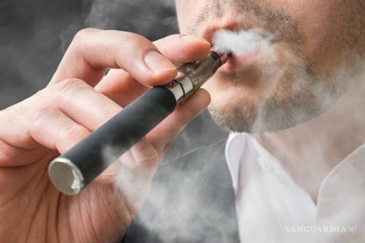 Vapeadores y cigarros electrónicos son la ‘nueva cara del enemigo de la salud’, acusa Gatell
