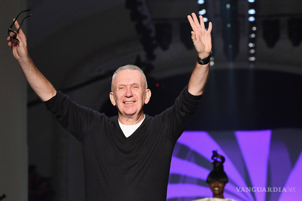 El diseñador Jean-Paul Gaultier anuncia su retiro de las pasarelas