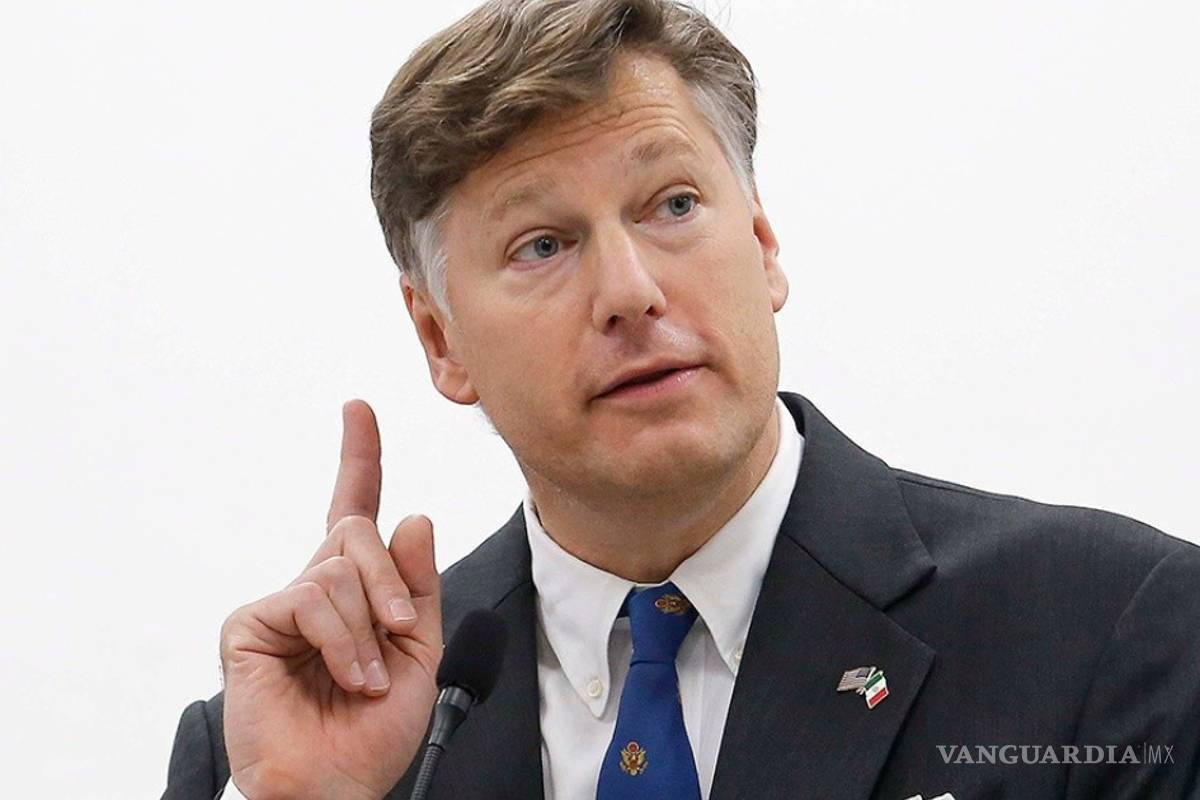 Estudiante del Colmex critica a Landau, él contesta y ahora le exigen disculpa por reacción “agresiva”