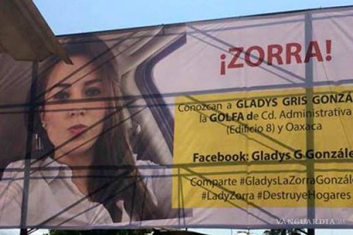 #LadyZorra, mujer engañada exhibe en espectacular a empleada municipal en Oaxaca