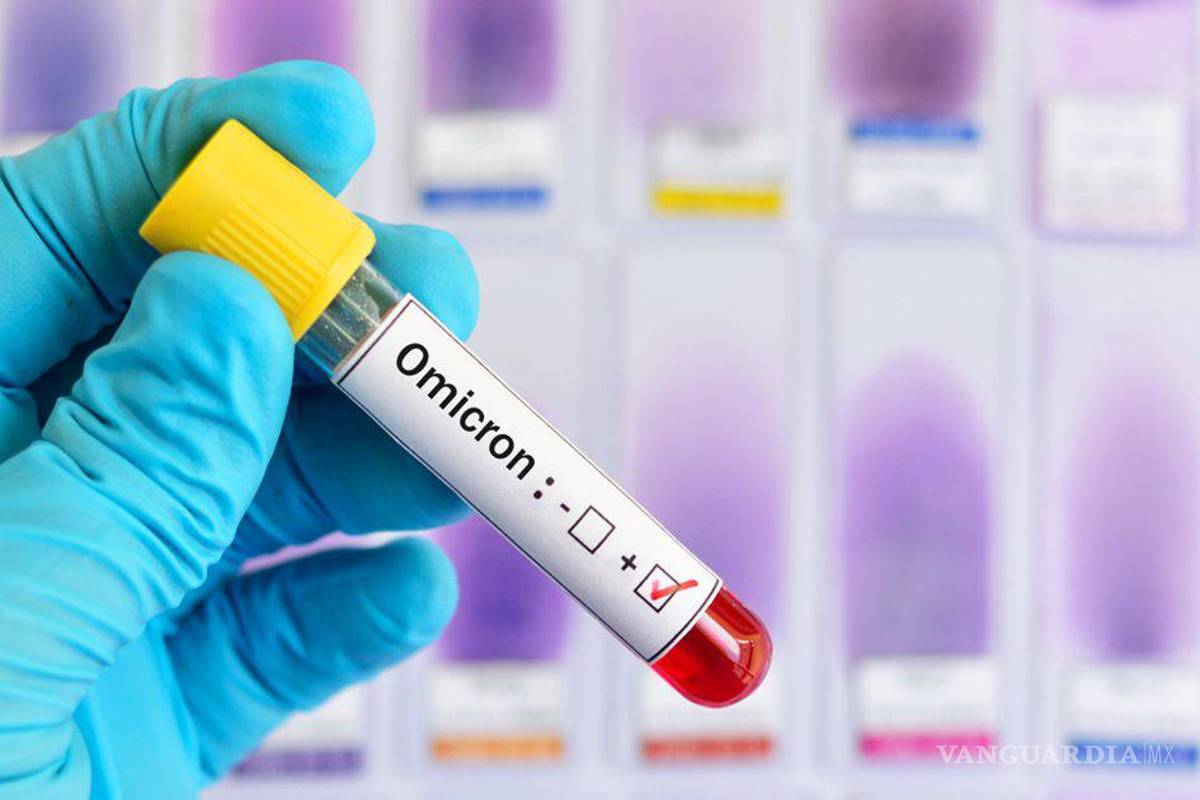 Contagiarse con Ómicron después de vacunarse puede dar inmunidad, pronostican expertos