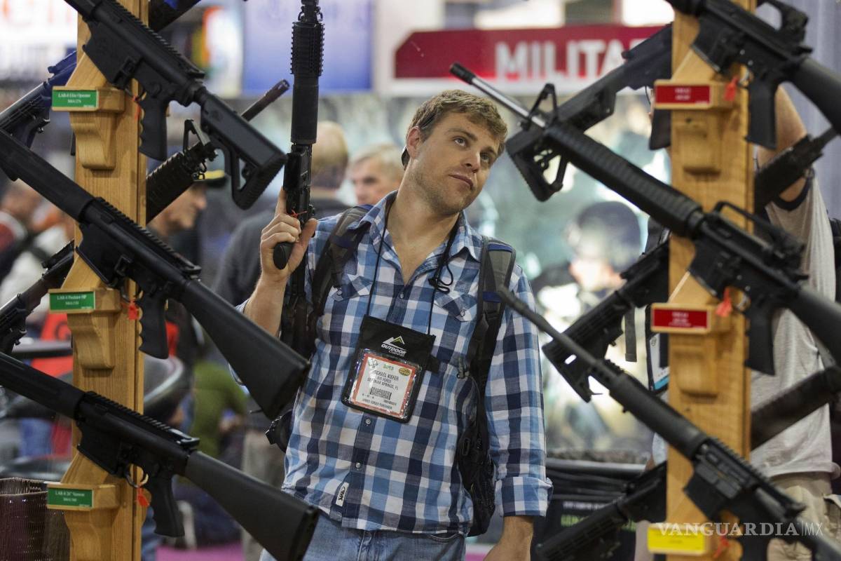 Tras masacre en Parkland, cancelan feria de armas en una ciudad de Florida