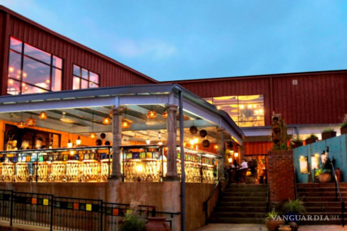 Violan a joven autista en restaurante de Atlanta