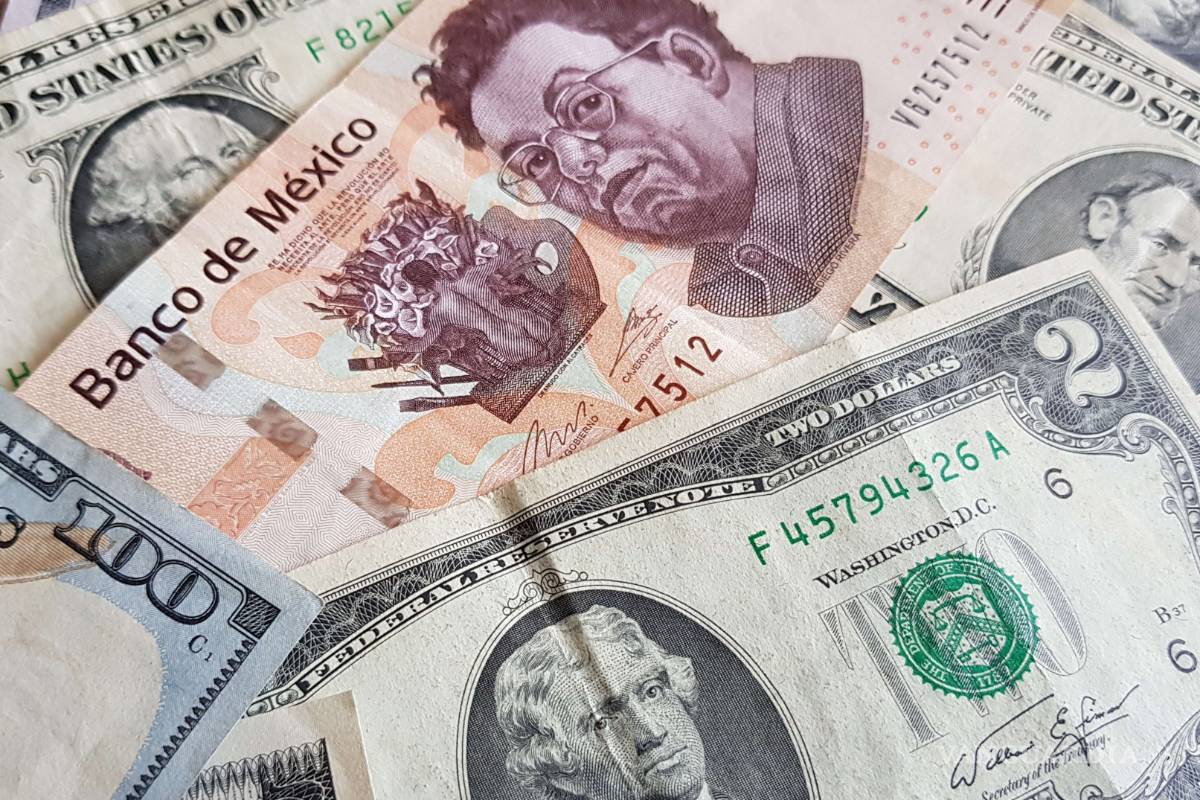 Peso retrocede tras su mejor cierre en 18 meses; dólar, en 18.68 unidades