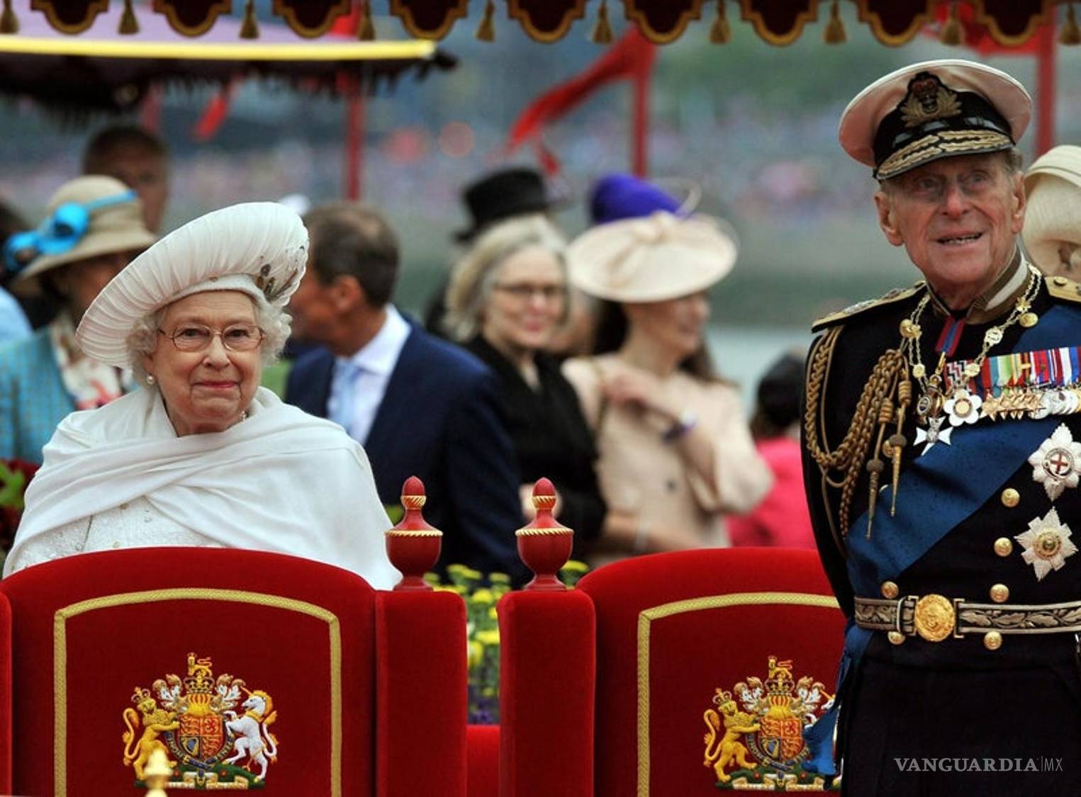 $!¡Larga vida a la Reina Isabel II! Así ha sido la vida de la monarca a través de los años