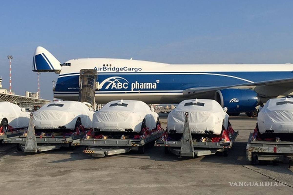 ¡Insólito!, desaparecen casi 300 coches de lujo enviados a Papúa por la APEC
