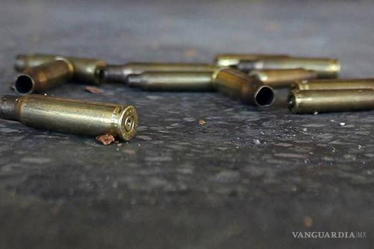 Reportan detonaciones de arma de fuego en casa de Monclova; hieren a joven de 25 años