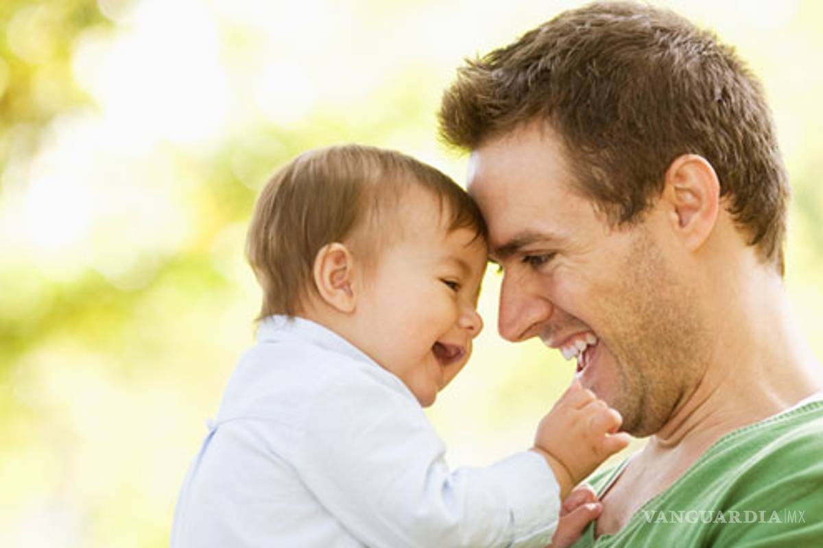 Avalan reforma para conceder licencia de paternidad