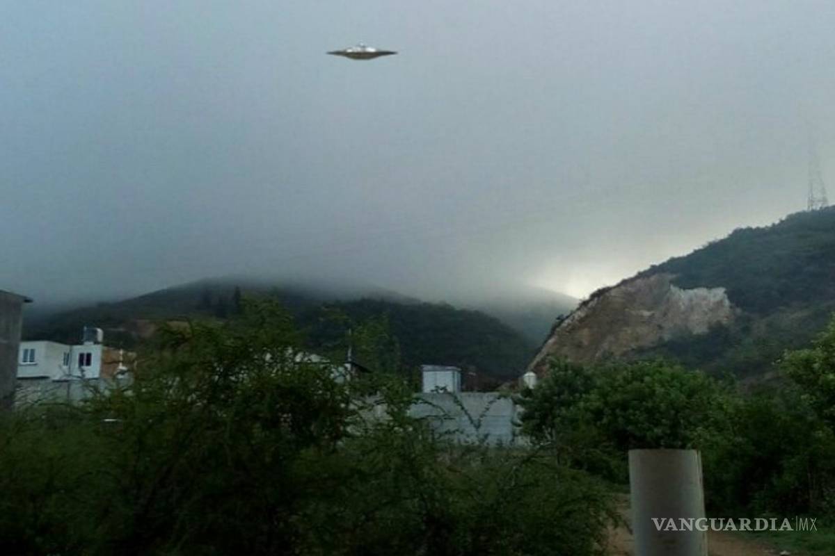 Captan a OVNI sobrevolando el municipio de San Agustín de las Juntas, Oaxaca (video)