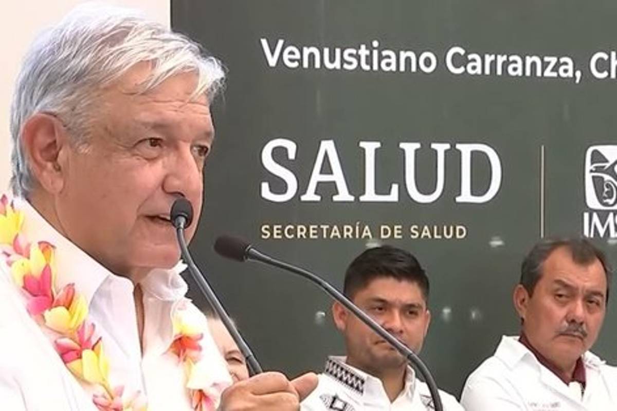 AMLO pide ignorar rumores sobre desabasto de medicamentos, 'eso es politiquería'