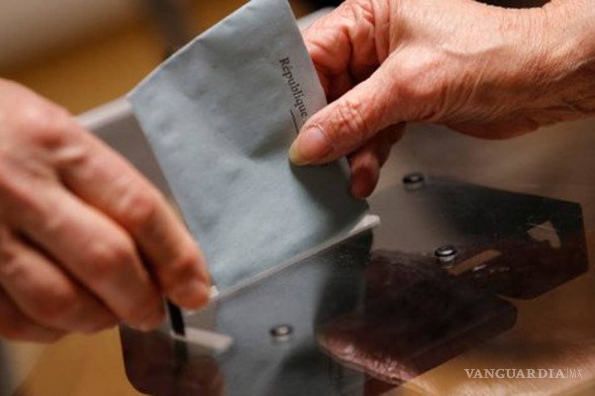 Inicia en ultramar segunda vuelta de legislativas francesas