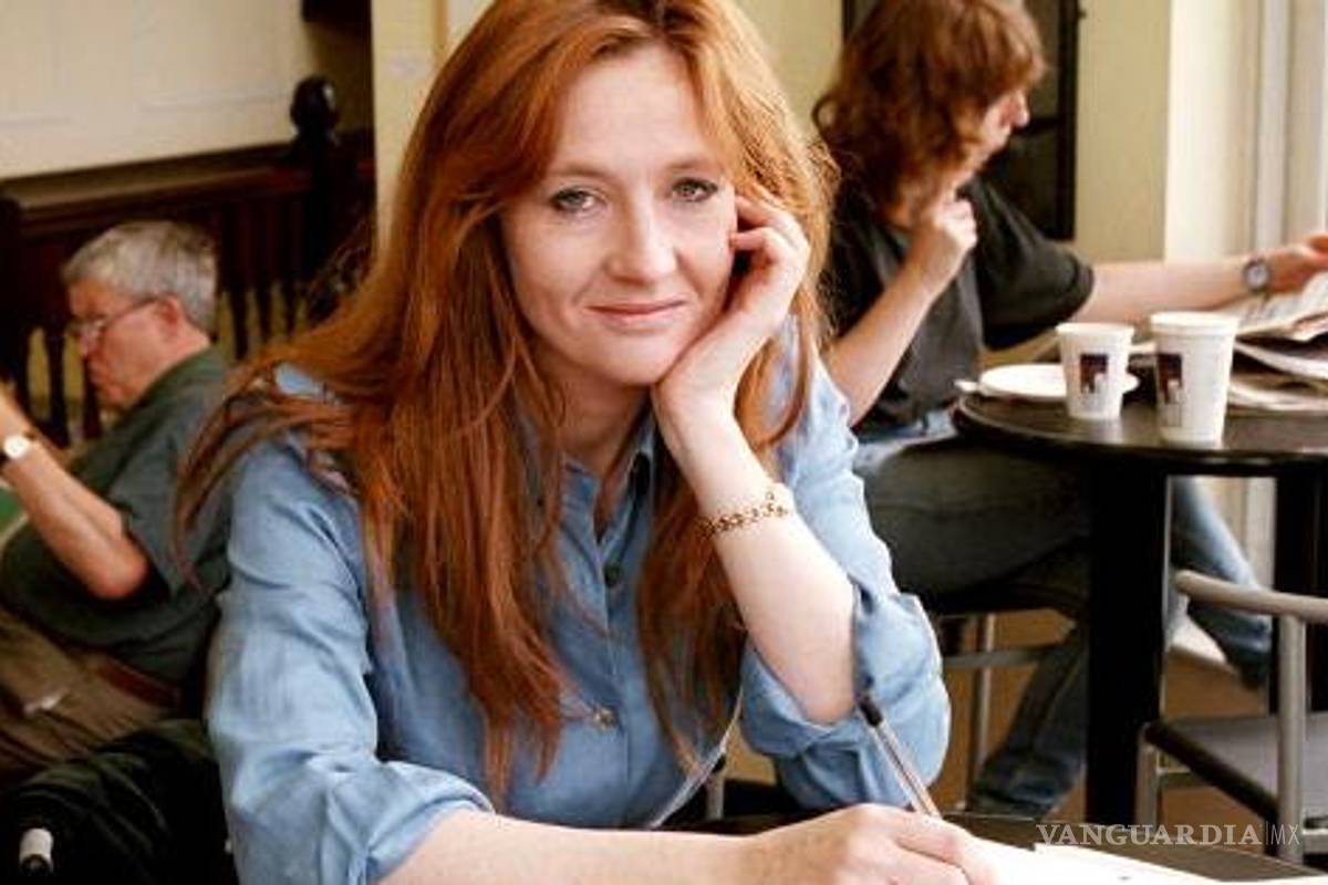 $!Las difíciles condiciones en las que nació "Harry Potter"