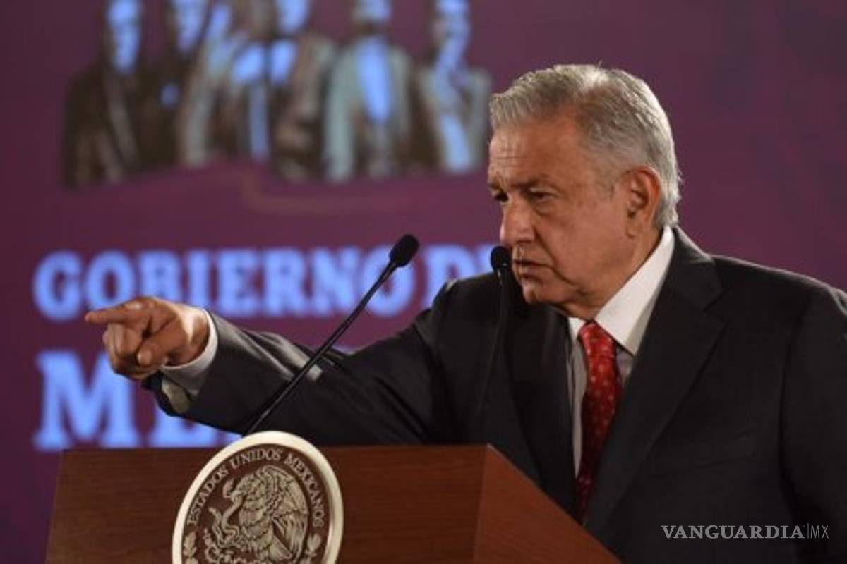 AMLO otorga 74% de contratos por adjudicación directa, como Peña Nieto y Calderón