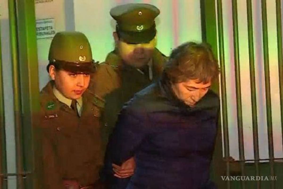 Abuela quema con cuchillo caliente a sus nietos por robarle 20 pesos