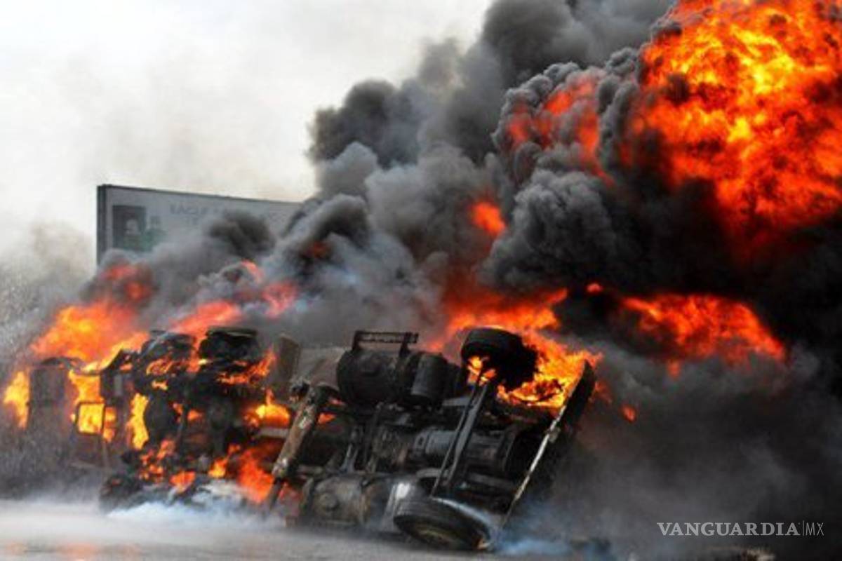 Mueren 50 personas en Nigeria tras explosión de pipa de combustible