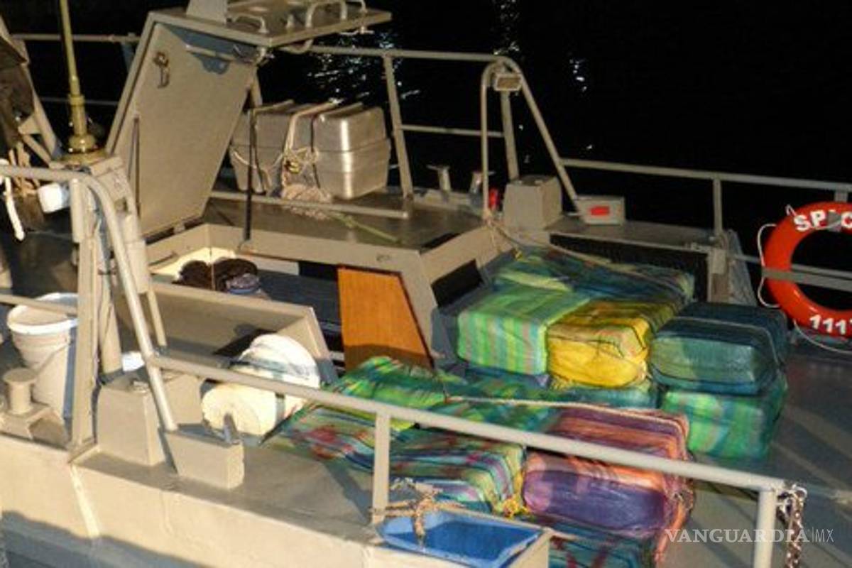 Semar recupera mil 200 kilos de cocaína de embarcación en Chiapas